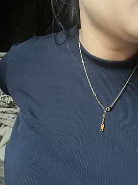 Snapshot of Laura8910 chatting on March 11, 2025, 10:40 am Laura8910 online show from March 11, 2025, 10:40 am