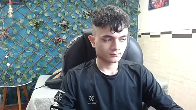 Waturox online show from October 23, 2025, 7:23 pm