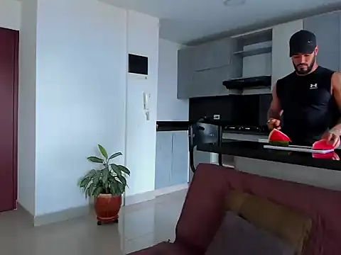 Alexander Martines online show from November 30, 2025, 6:52 pm