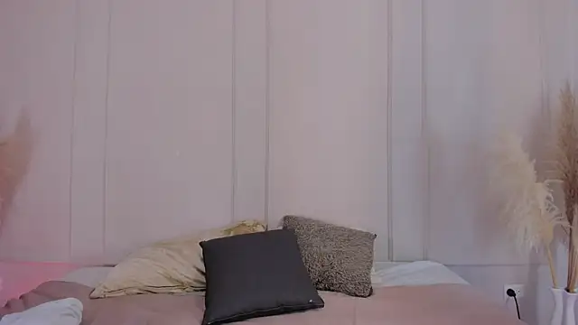 Mariapettit online show from April 18, 2026, 11:56 am