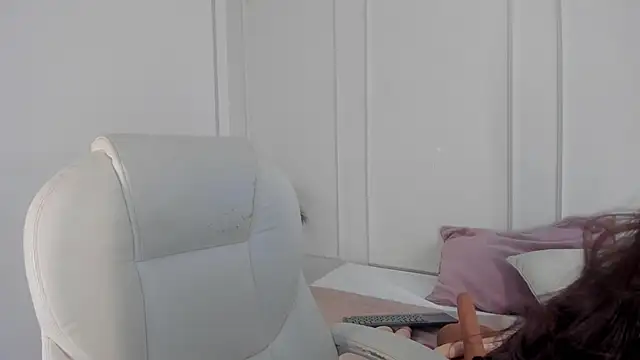 Snapshot of Mariapettit chatting on February 14, 2025, 12:25 pm Mariapettit online show from February 14, 2025, 12:25 pm