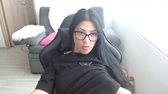 Charlotte cute18 online show from May 15, 2026, 8:29 pm