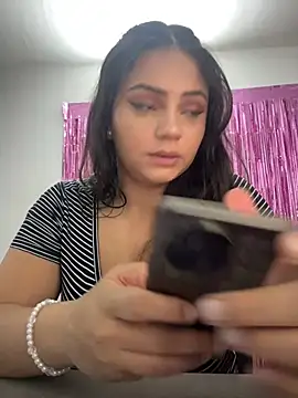 Snapshot of karol_9 chatting on February 21, 2025, 1:11 am karol 9 online show from February 21, 2025, 1:11 am