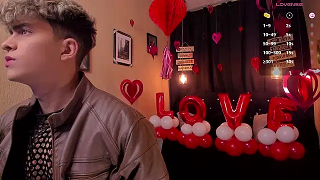 Snapshot of ANDRIUS_24 chatting on February 14, 2025, 1:51 pm ANDRIUS 24 online show from February 14, 2025, 1:51 pm