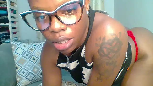 Petite 254 online show from April 23, 2026, 12:28 am