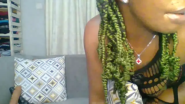 Petite 254 online show from March 29, 2026, 12:12 am