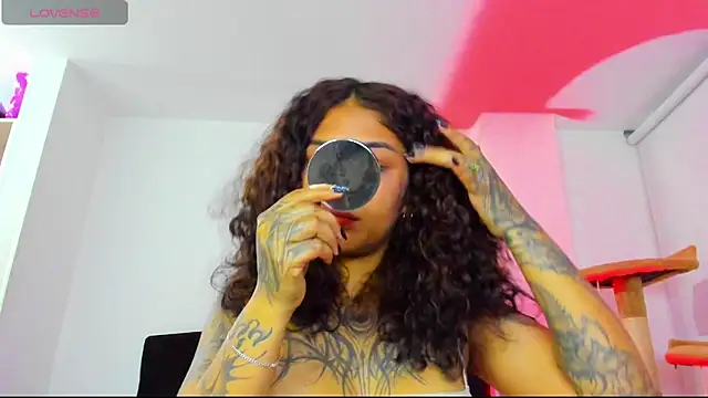 JuliaRose ks online show from April 1, 2026, 2:24 am