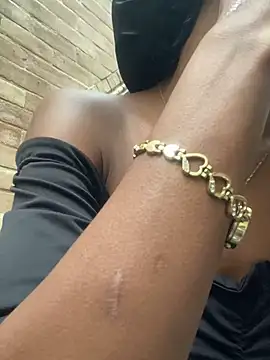 Snapshot of adaraSmiith chatting on January 28, 2025, 11:49 am adaraSmiith online show from January 28, 2025, 11:49 am