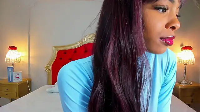 Snapshot of adaraSmiith chatting on February 14, 2025, 12:47 pm adaraSmiith online show from February 14, 2025, 12:47 pm