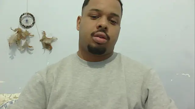 Mobtcreator23 online show from May 11, 2026, 12:23 am
