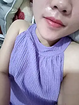  Attractivegirl33 online show from October 3, 2025, 11:50 pm