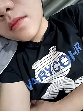  Attractivegirl33 online show from September 28, 2025, 9:00 pm