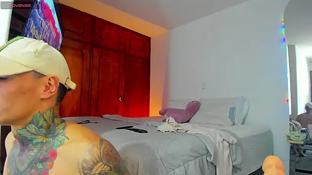 Jordyrodriiguez online show from February 12, 2025, 9:54 pm