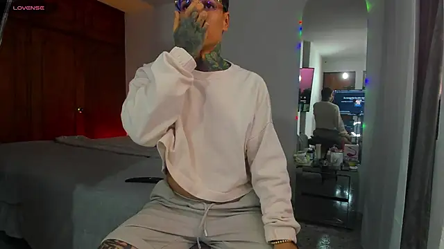 Jordyrodriiguez online show from February 12, 2025, 6:30 pm