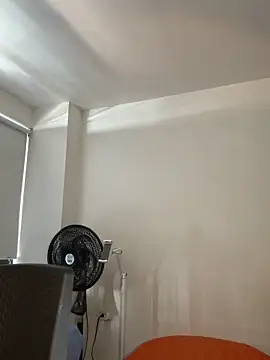 Liissa cute  online show from November 20, 2025, 7:36 pm