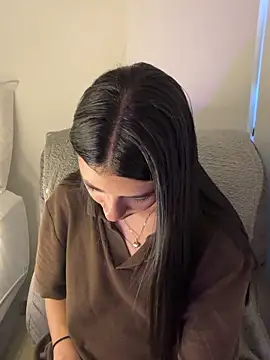 Liissa cute  online show from April 9, 2026, 7:31 pm