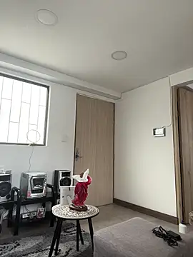 LauraCadwell online show from November 13, 2025, 12:31 pm