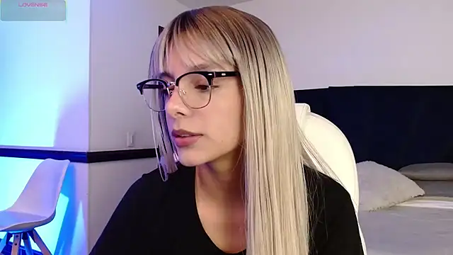 peyton golden1 online show from March 19, 2026, 3:28 am