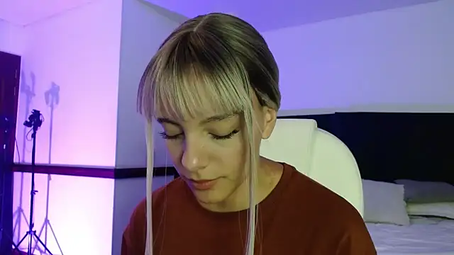 peyton golden1 online show from February 23, 2026, 3:08 am