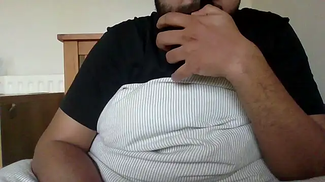 whoreboi98 online show from April 13, 2026, 5:50 pm