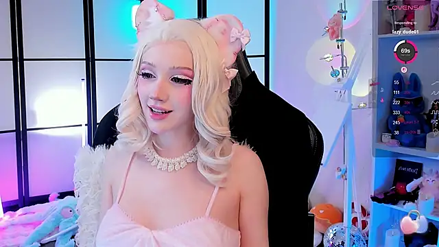 Snapshot of LilithLin chatting on February 12, 2026, 12:21 am LilithLin online show from February 12, 2026, 12:21 am