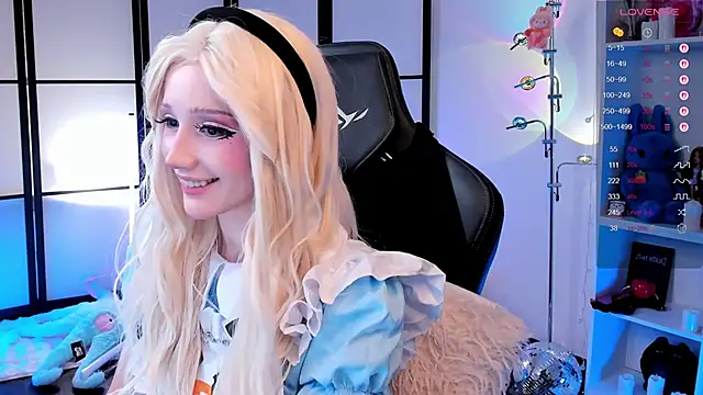 Snapshot of LilithLin chatting on February 6, 2026, 1:01 am LilithLin online show from February 6, 2026, 1:01 am