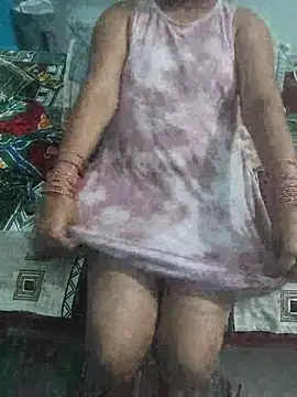 Snapshot of Dreamgirl1211 chatting on October 8, 2025, 10:32 pm Dreamgirl1211 online show from October 8, 2025, 10:32 pm