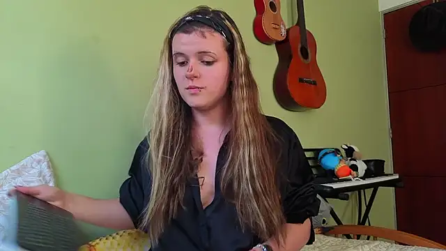 NEXT DOOR GIRL  online show from March 20, 2026, 10:22 pm