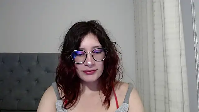 mariana124- online show from January 4, 2025, 10:13 pm