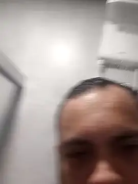 Snapshot of morenindarola chatting on January 2, 2025, 12:55 am morenindarola online show from January 2, 2025, 12:55 am