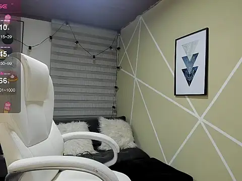 Enma  clark online show from October 28, 2025, 4:24 am