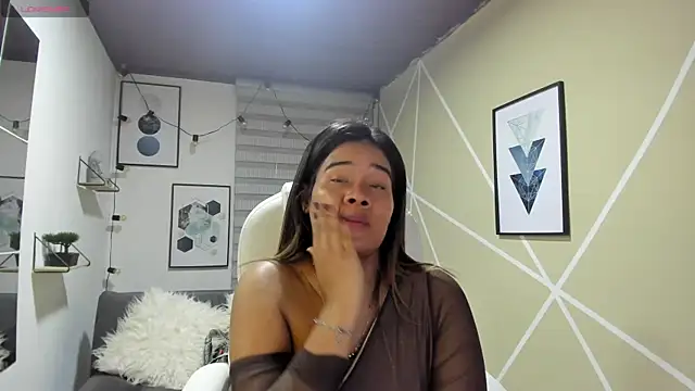 Enma  clark online show from November 23, 2025, 4:22 am