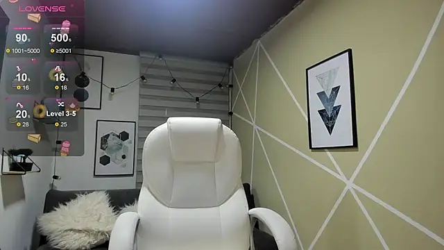 Enma  clark online show from November 24, 2025, 4:12 am