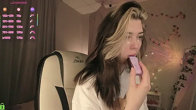 Snapshot of Vanessa_Walters chatting on January 19, 2026, 3:10 am Vanessa Walters online show from January 19, 2026, 3:10 am