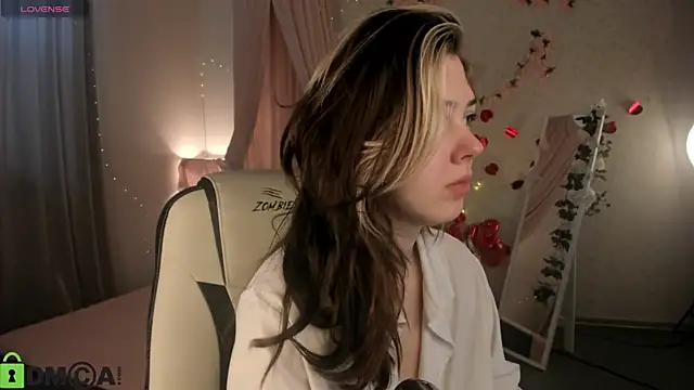 Snapshot of Vanessa_Walters chatting on March 19, 2026, 3:17 am Vanessa Walters online show from March 19, 2026, 3:17 am