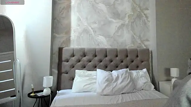 Snapshot of Vanessa_Walters chatting on April 11, 2026, 3:03 am Vanessa Walters online show from April 11, 2026, 3:03 am