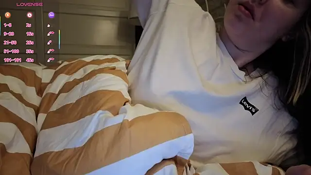 Snapshot of Vanessa_Walters chatting on February 13, 2026, 3:06 am Vanessa Walters online show from February 13, 2026, 3:06 am