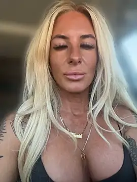 blondiluvsanal online show from July 22, 2026, 4:53 pm