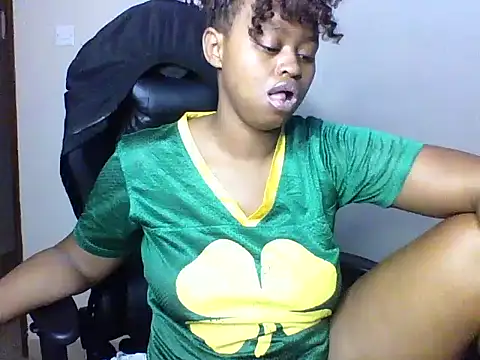 Candii wet  online show from November 13, 2025, 4:55 pm