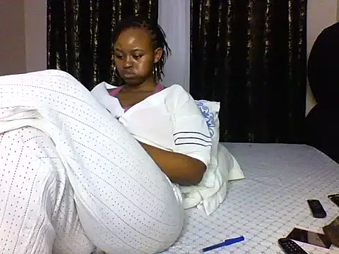 Candii wet  online show from January 14, 2026, 9:40 pm