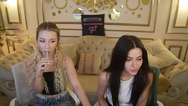 Snapshot of Gabriella054 chatting on April 8, 2026, 3:02 pm Gabriella054 online show from April 8, 2026, 3:02 pm