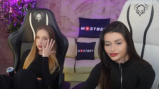 Snapshot of Gabriella054 chatting on January 4, 2025, 11:59 pm Gabriella054 online show from January 4, 2025, 11:59 pm