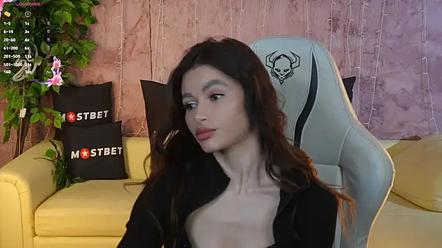 Snapshot of Gabriella054 chatting on December 2, 2024, 8:04 am Gabriella054 online show from December 2, 2024, 8:04 am