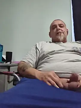 Snapshot of bigbillf1 chatting on July 14, 2026, 4:13 pm bigbillf1 online show from July 14, 2026, 4:13 pm