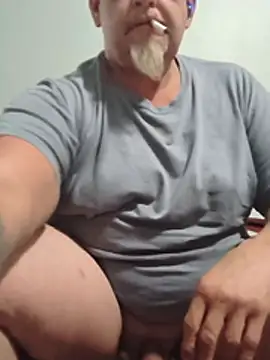 Snapshot of bigbillf1 chatting on August 3, 2026, 10:21 am bigbillf1 online show from August 3, 2026, 10:21 am