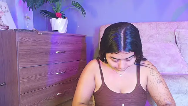 jade brunnette online show from June 25, 2026, 8:03 pm