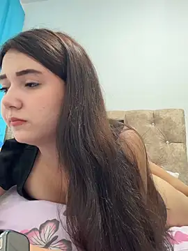 mia cooper 24 online show from April 15, 2026, 4:29 am