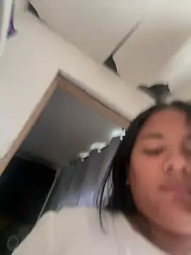 Shelmii online show from July 16, 2026, 7:33 pm