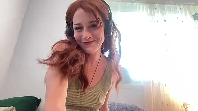 Snapshot of maythegr8ness chatting on March 9, 2025, 9:03 pm maythegr8ness online show from March 9, 2025, 9:03 pm