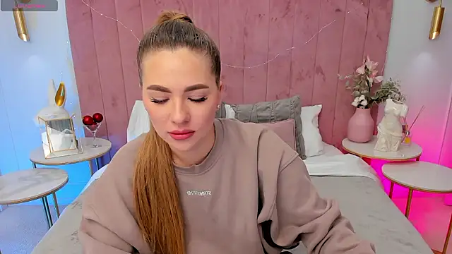 MilaVoxx online show from February 18, 2026, 5:49 am